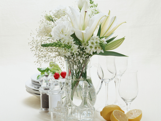 Цветочки в вазе