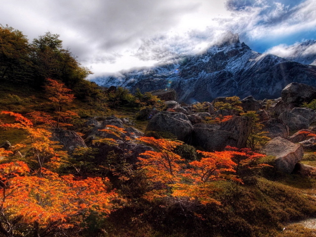 Горы под облаками