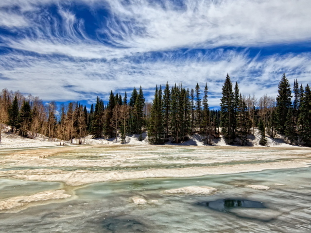 Замерзшее озеро