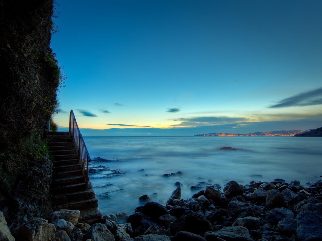 Побережье на закате