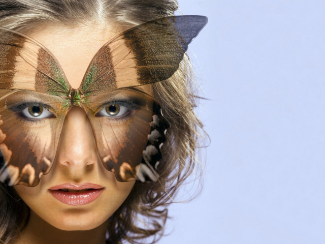 Девушка и бабочка