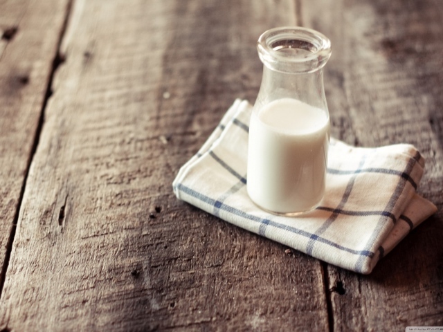 Бутылочка молока