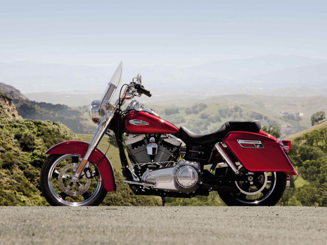 Harley-Davidson FLD Switchback