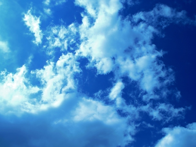 Голубые облака