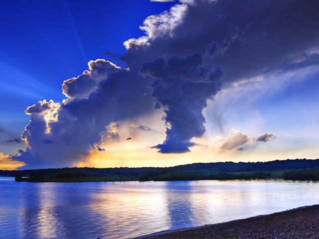 Облака над лиманом