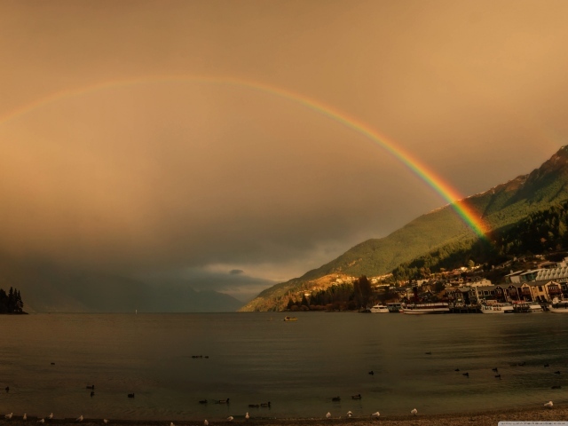 Радуга над озером