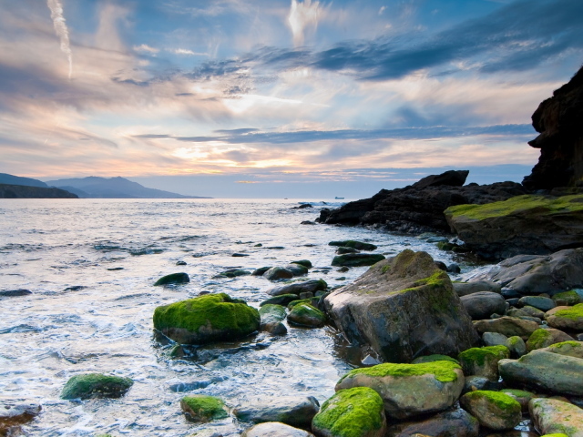 Каменный берег