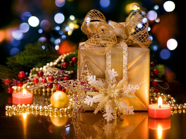 Подарок и свечи