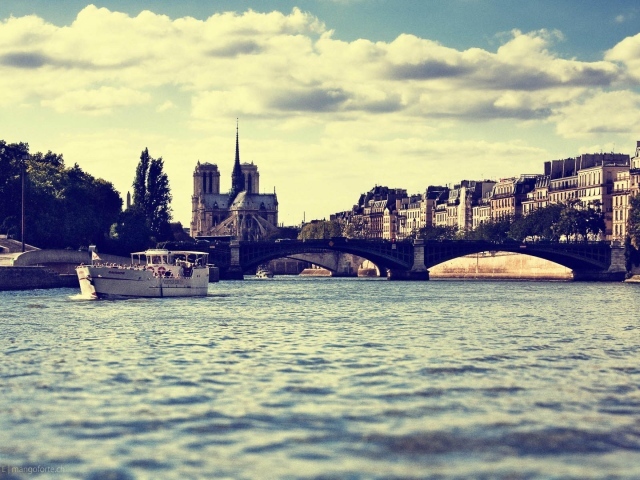 Мост в Париже