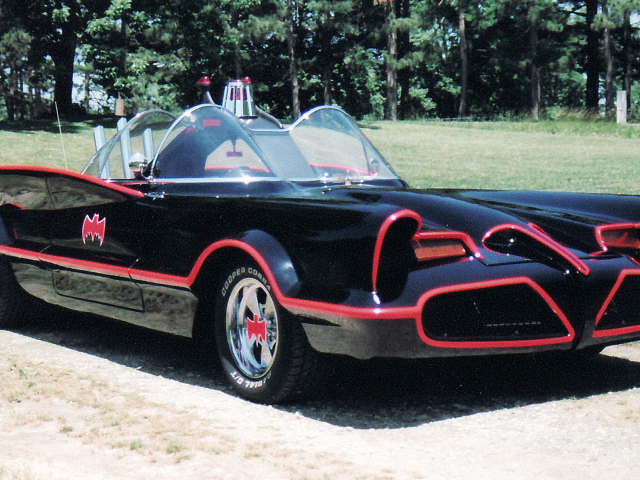 Бэтмомобиль Бэтмана