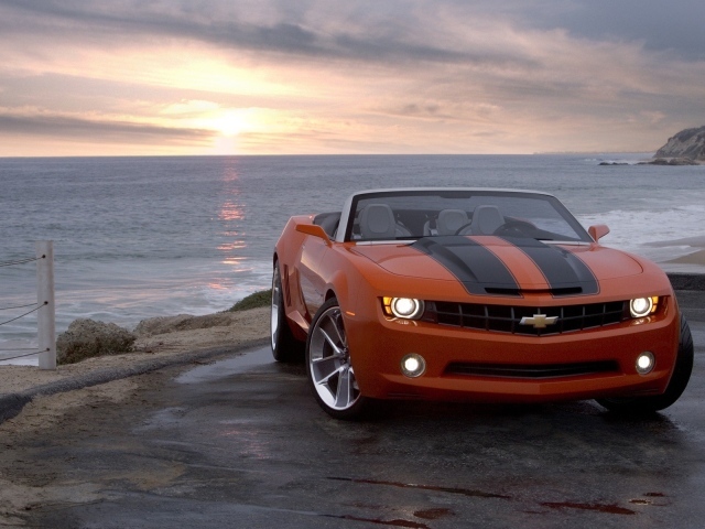 Chevrolet Camaro на берегу