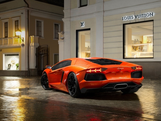 Lamborghini Aventador у бутика
