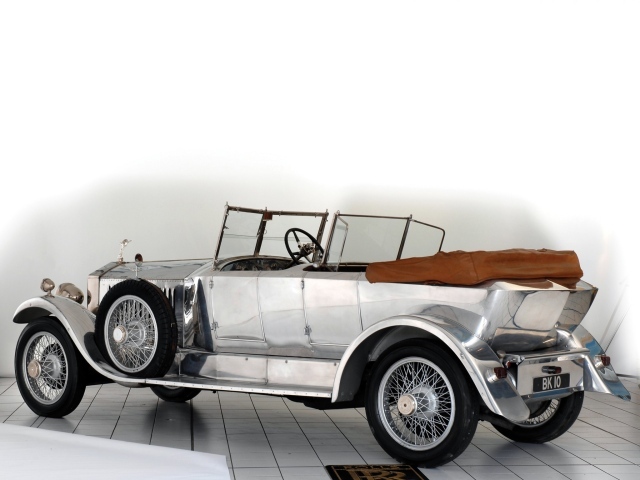 Автомобиль Ролс ройс