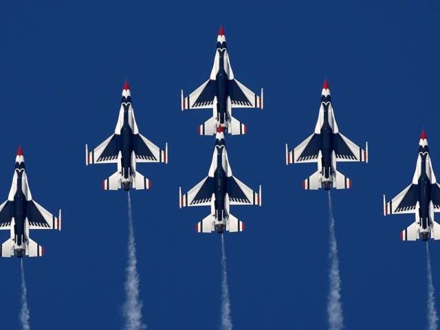 Самолеты F-16 Fighting Falcon