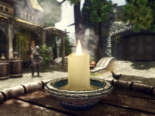 Горящая свеча на бочке