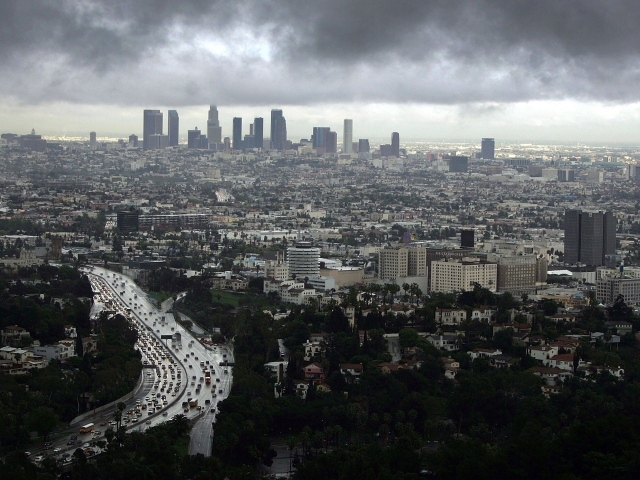 Городской пейзаж дождливым днем