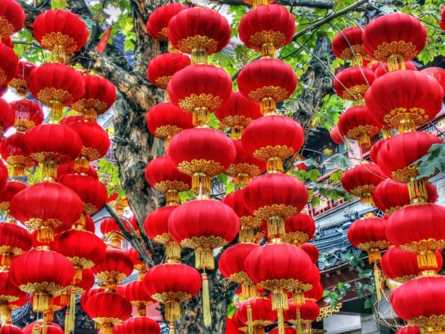 Красные китайские фонарики