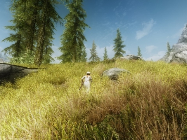 Человек с мечом идет в гору