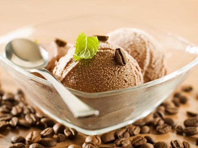 Десерт с кофейными зернами