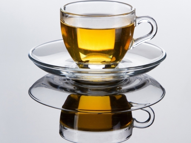 Чашка с зеленым чаем