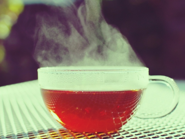 Горячий черный чай
