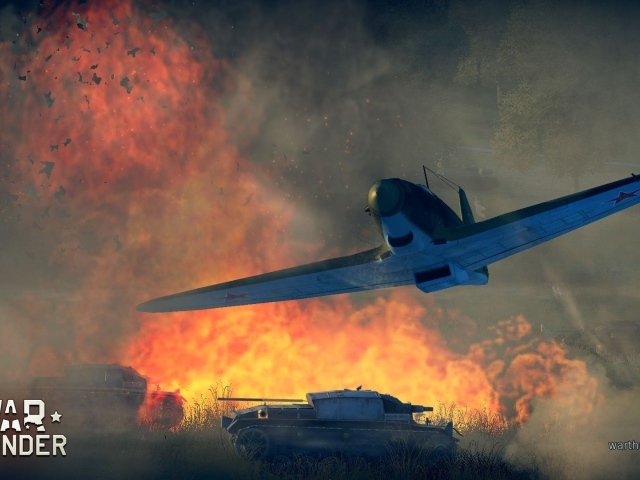 War Thunder истребитель в дыму