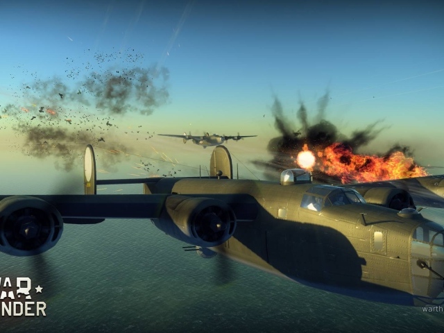War Thunder огромный самолет горит 