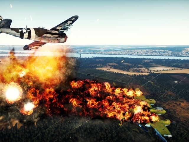 War Thunder самолет был поражен