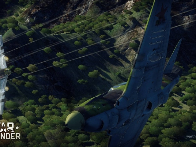 War Thunder самолет истребитель уворачиваясь от от пуль