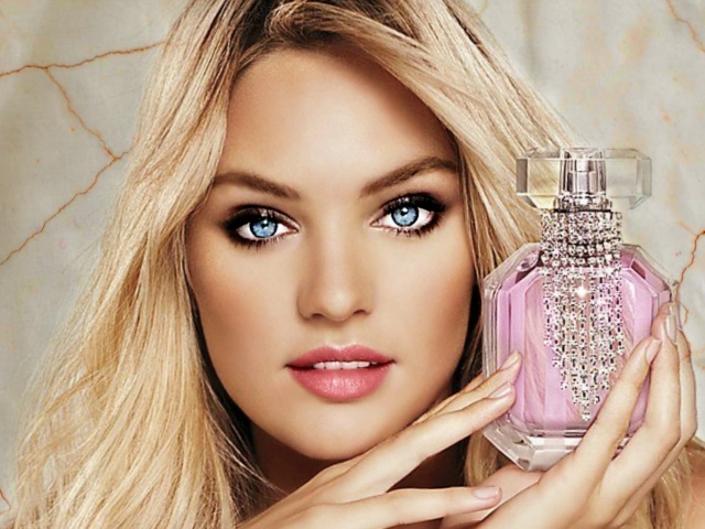 Девушка с духами