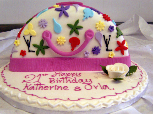 Красивый торт ко дню рождения