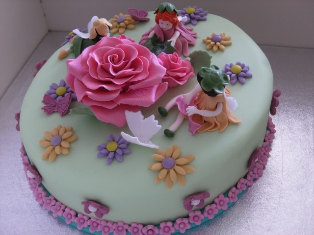  Цветочный тортик на день рождения