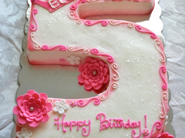 Торт ко дню рождения в форме номера 5