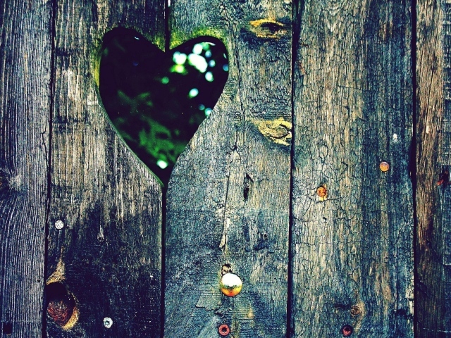 Сердце в заборе