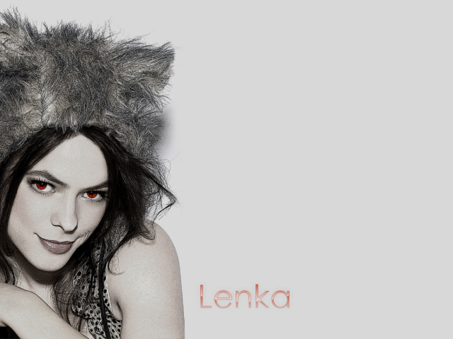 Ленка в шерстяной шапке