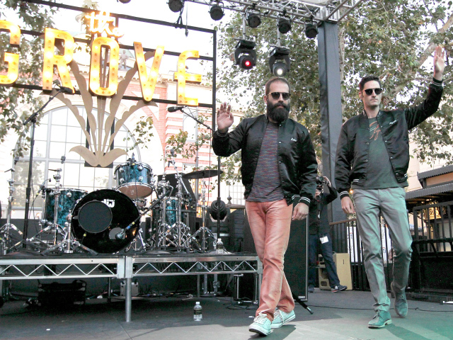  Capital Cities на сцене