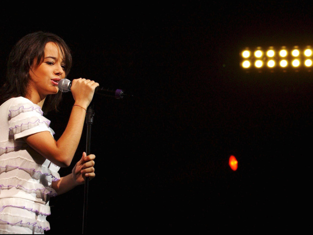 Певица Alizee