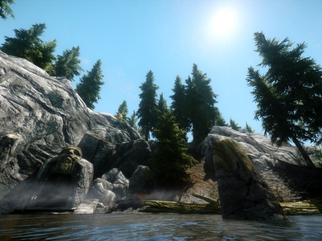 Каменная статуя