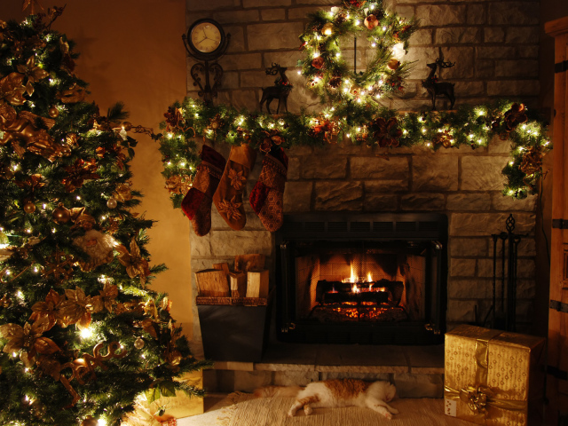 Красивые украшения новогодней елки и дома