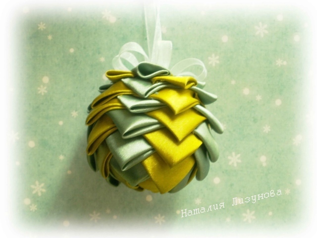 Елочная игрушка оригами