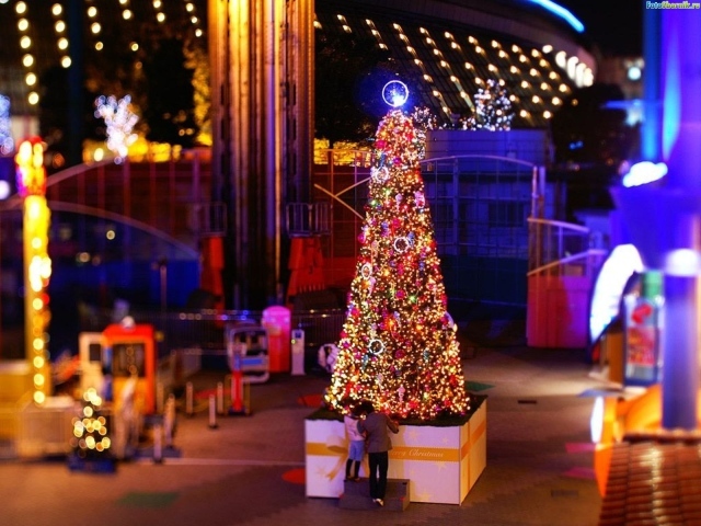 Украшение елки на Новый 2014 Год лошади