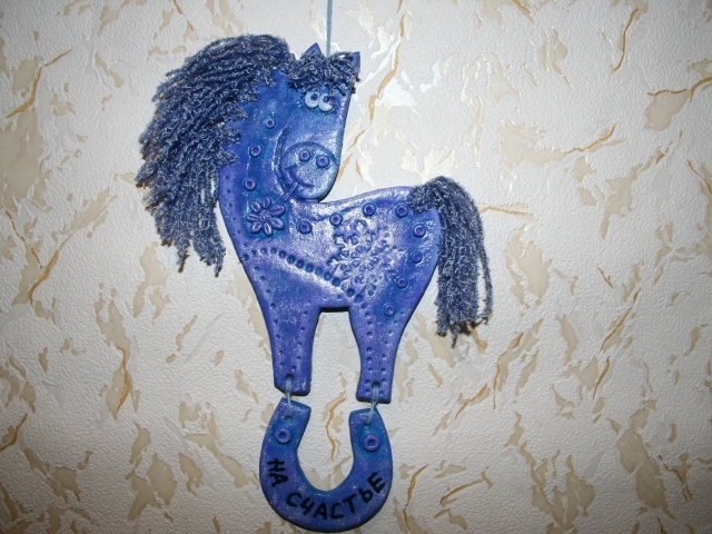 Поделка лошадь
