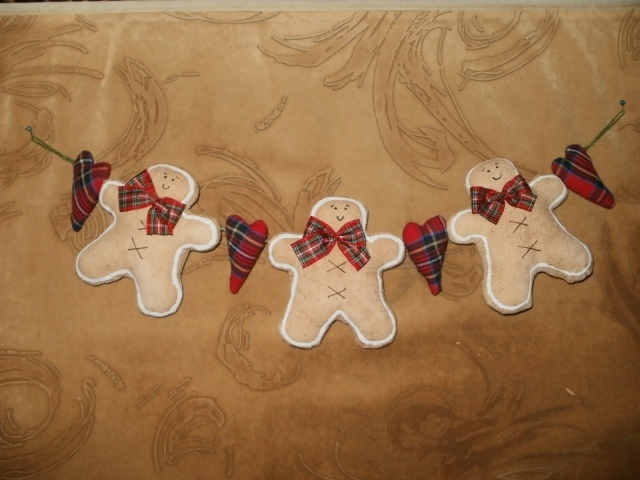 Гирлянда из малышей