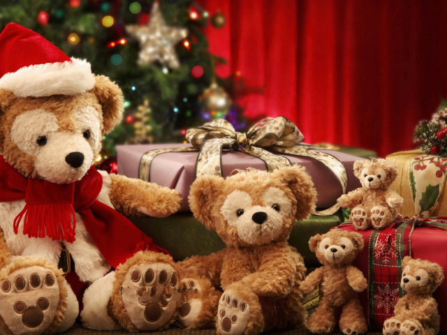 Новогодняя елка и медвежата