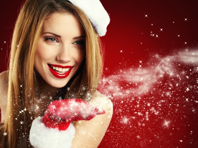 Снегурочка в белой шапке