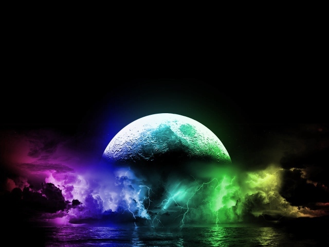 Планета в тучах с молниями