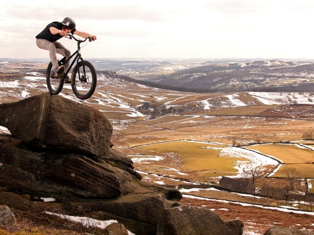 Прыжок с камня