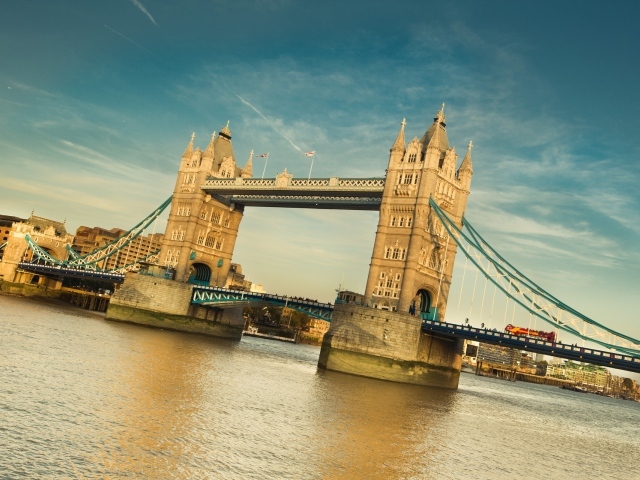 Тауэрский мост в Лондоне
