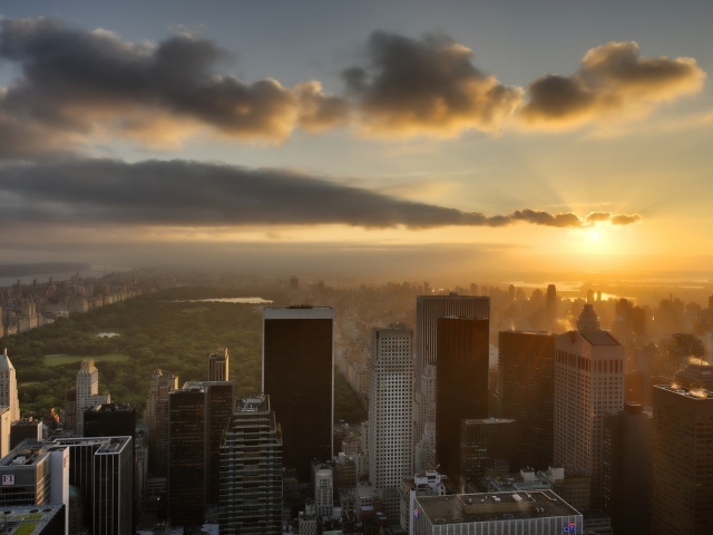 Солнце над Нью-Йорком