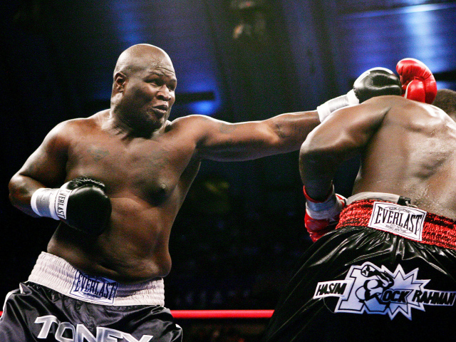 Боксер Джеймс Тони